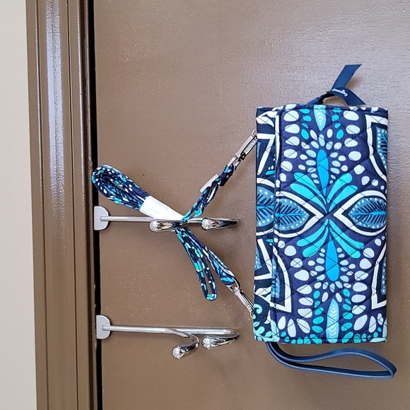 Vera Bradley Handbags - Vera Bradley Compact Crossbody Bag.